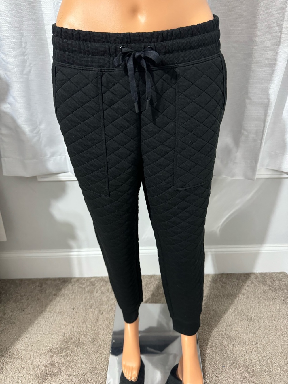 Cool DSG size M black quilted drawstring joggers sweatpants pockets new